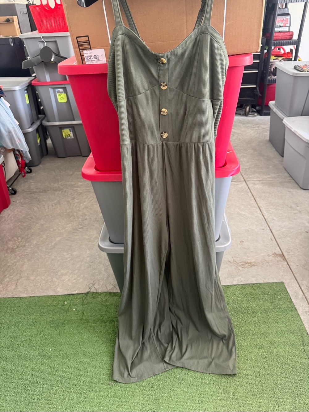 Olive Green Button-Front Wide-Leg Jumpsuit mp39